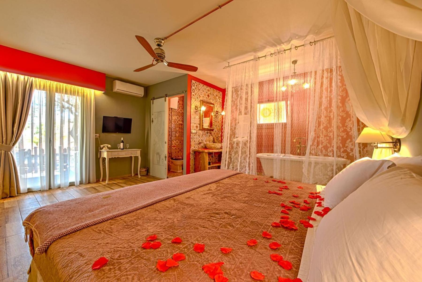 Petani Bay Hotel - Adults Only Vovikes Екстер'єр фото